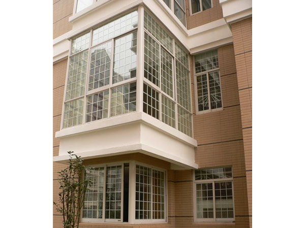 復合防盜窗的功能，比傳統(tǒng)鐵藝好在哪里